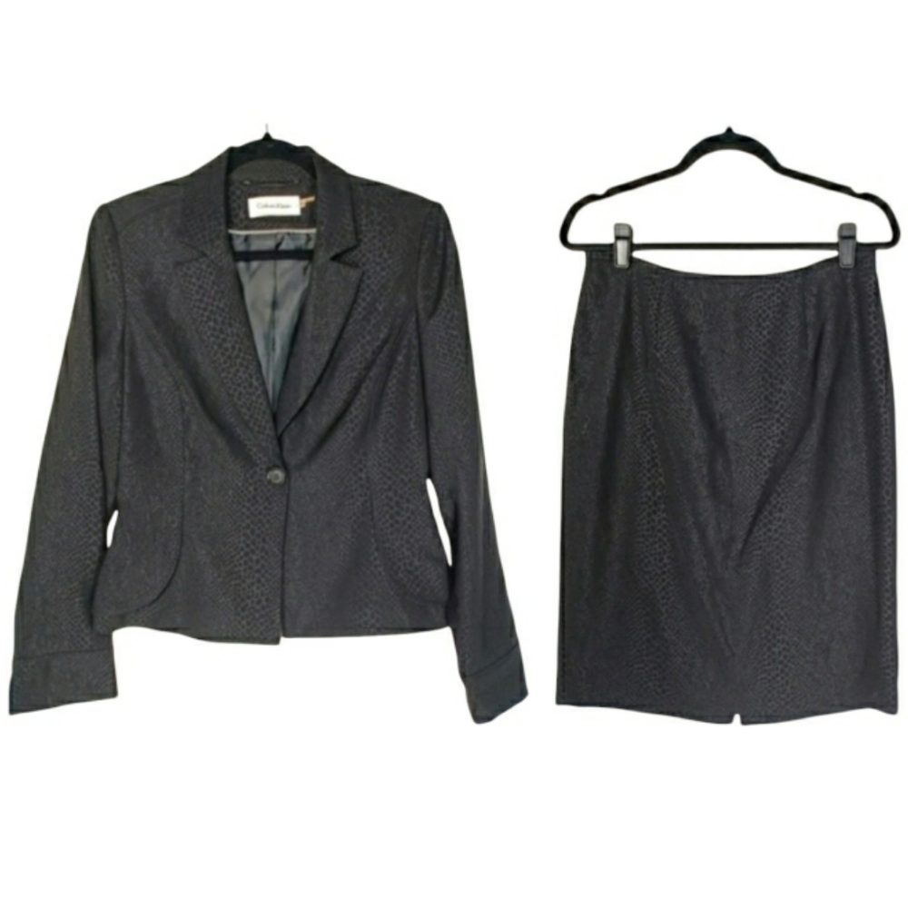 CALVIN KLEIN 2pc Black Snakeprint Skirt Suit Size 6 Small